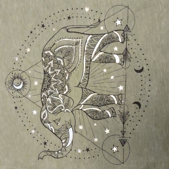 Rebellious One crop top M - Picture 4 of 4